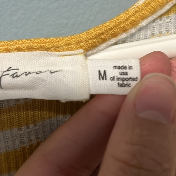 Long Sleeve lettuce trim Flowy top - Picture 4 of 4